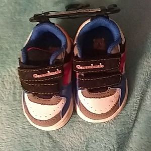Baby shoe's